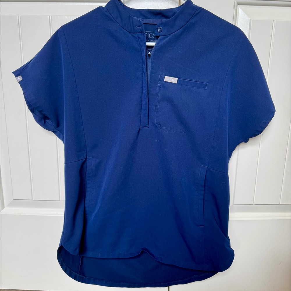 Figs Navy Women’s Montex Scrub Top - Size Small
